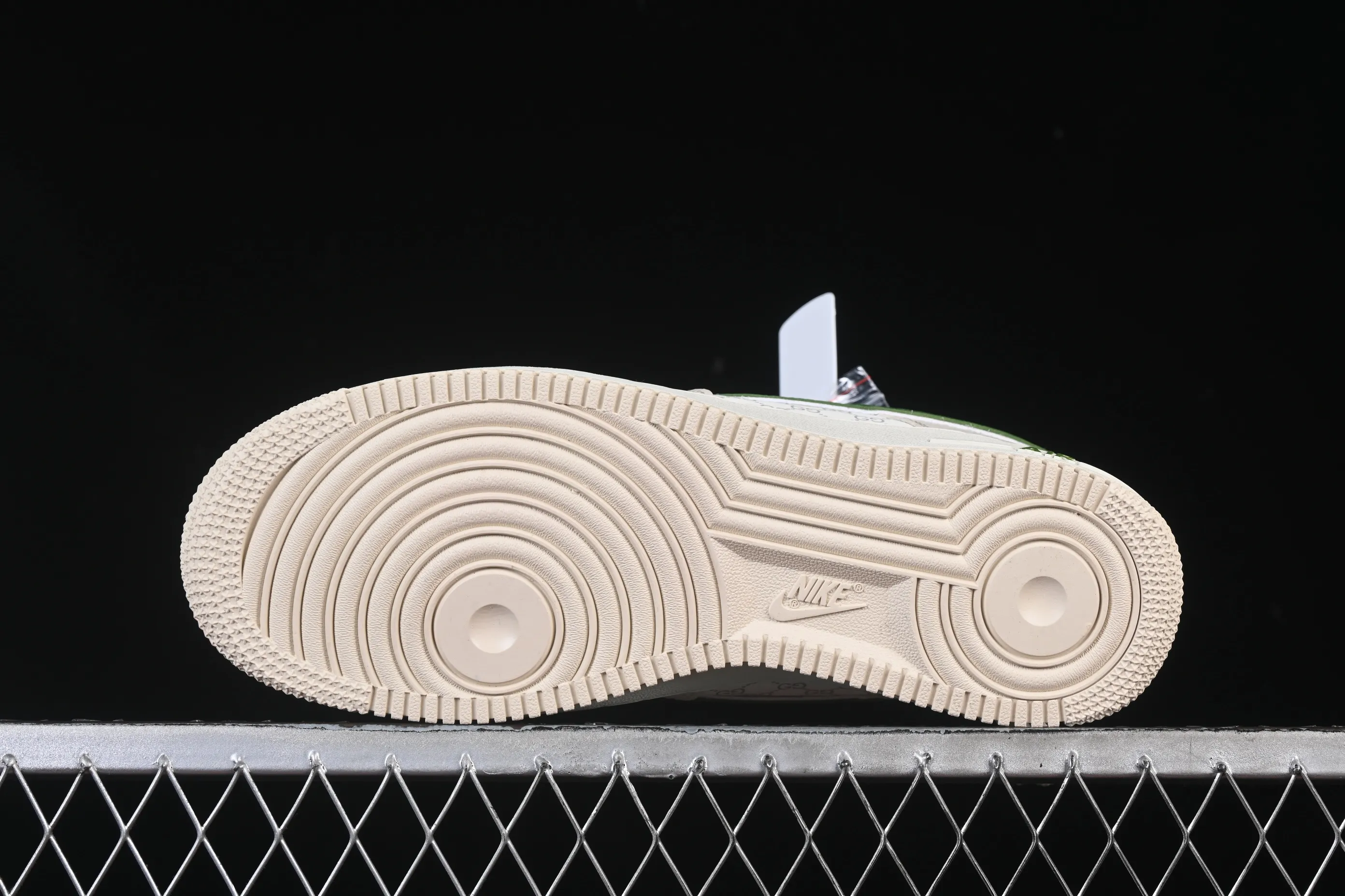 All categories Nk Air Force 1 Air Force series Nk Air Force 1 Low Air Force low-top Nike Air Force 1'07 Low Gucci co-branded white brown green Air Force 1 low-top casual sneakers YF9511-804